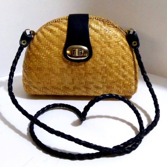 Vintage Handbags - VINTAGE LACQUERED STRAW WOVEN BUCKET SHOULDER BAG